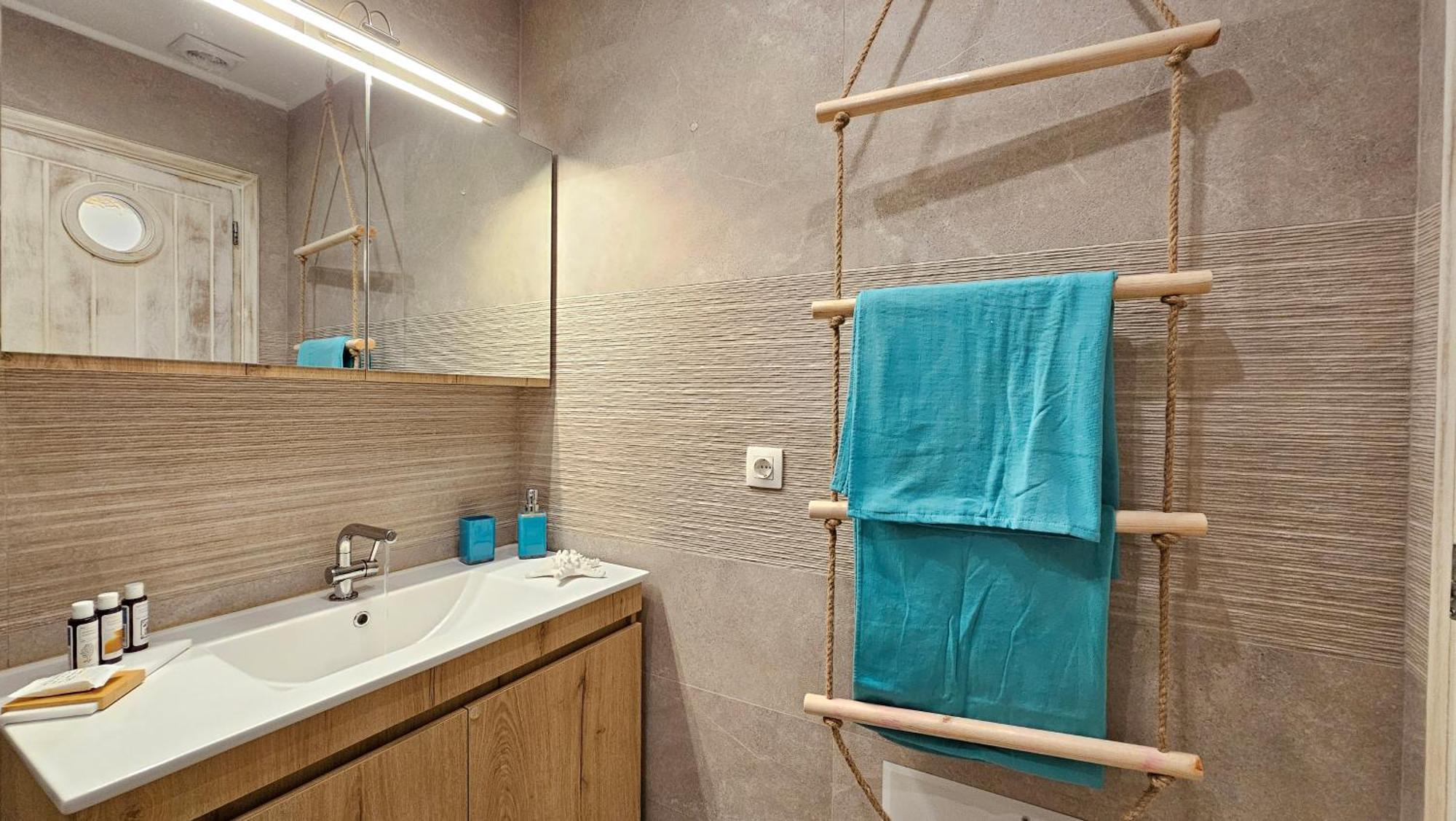 Marmara Traditional Apartment Plaka (Milos)